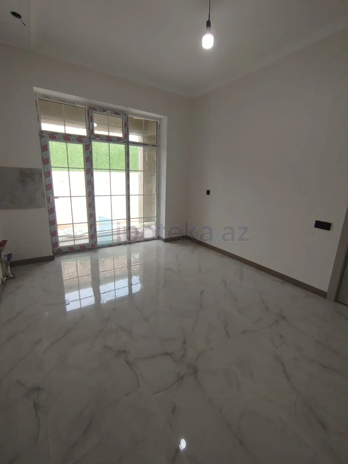 Satılır 4 otaqlı həyət evi 140 m²
