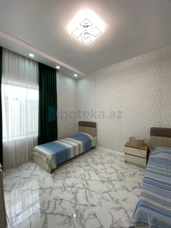 Satılır 4 otaqlı mənzil 150 m²