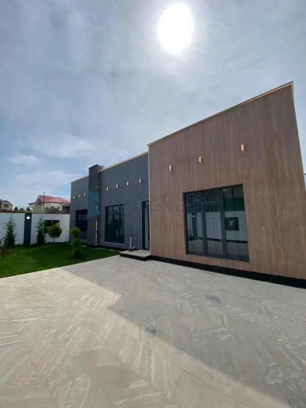 Satılır 4 otaqlı mənzil 150 m²