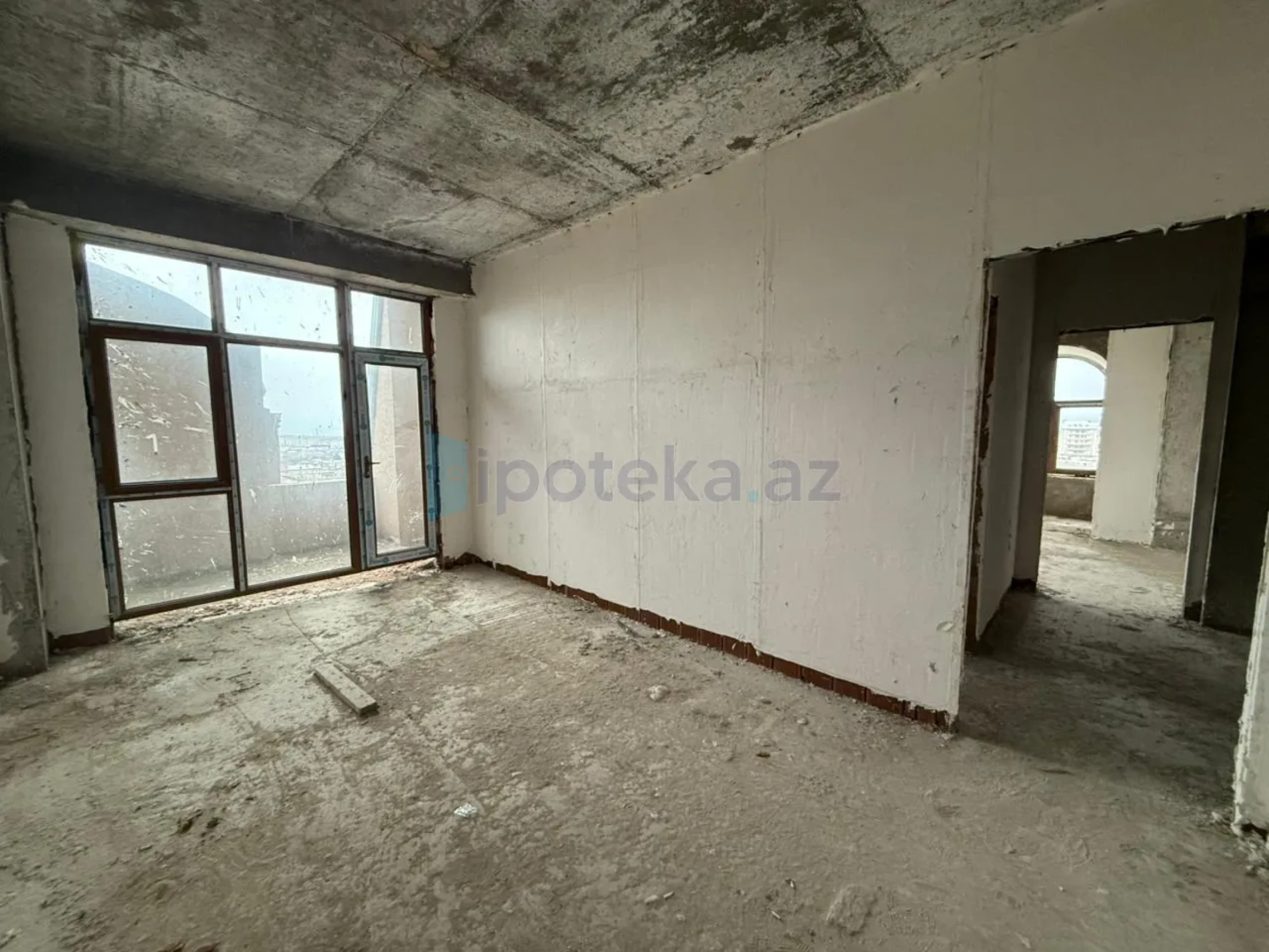 Satılır 3 otaqlı yeni tikili 115 m²