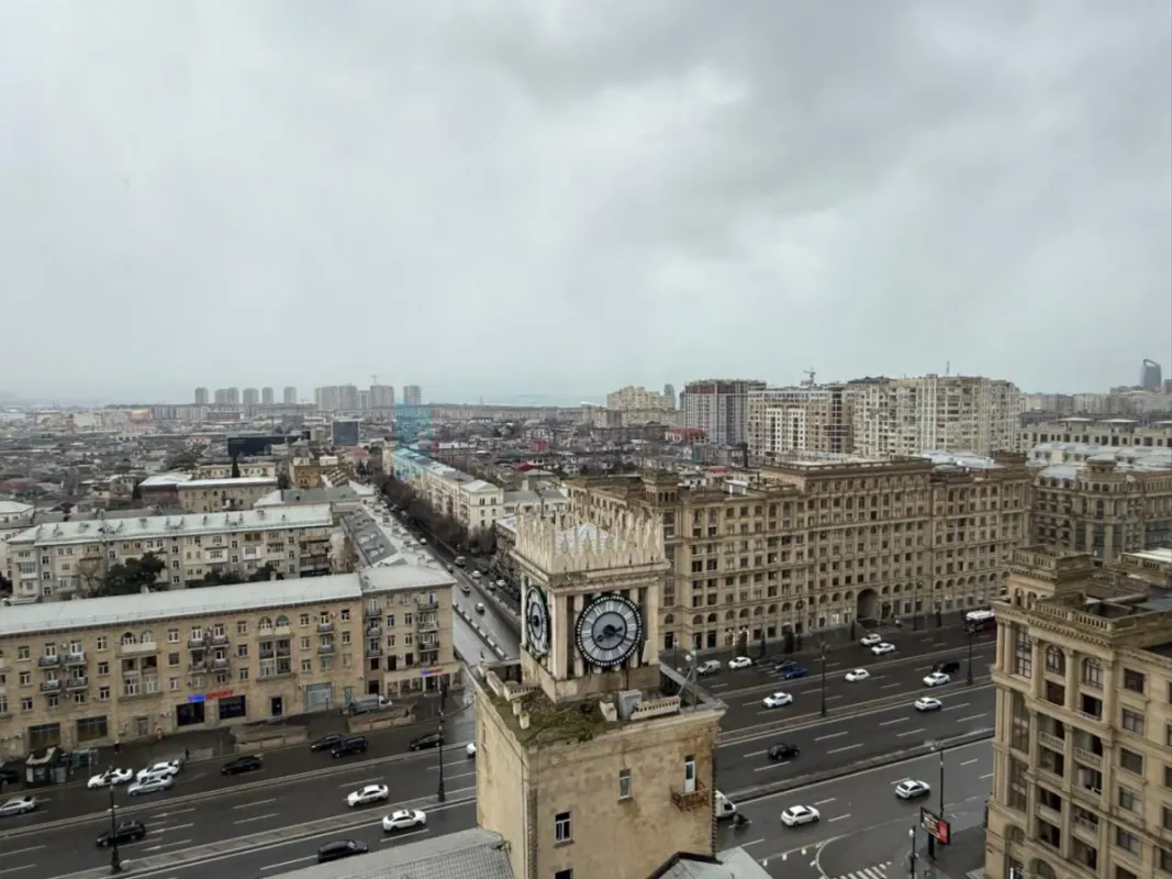 Satılır 3 otaqlı yeni tikili 115 m²