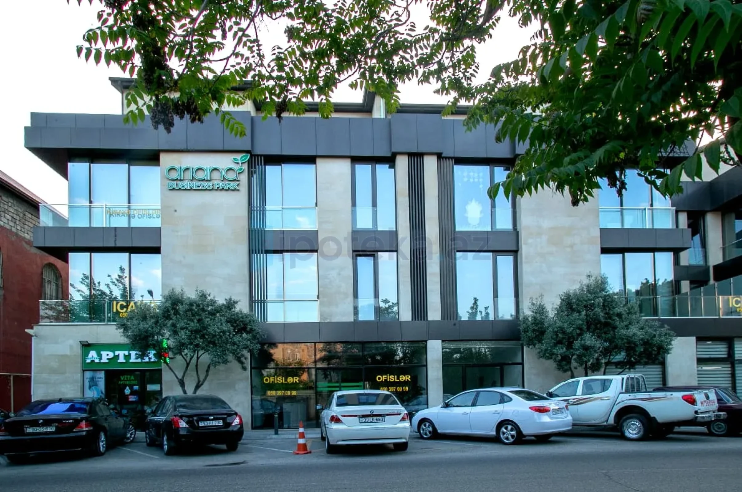 Satılır 20 otaqlı obyekt 3200 m²