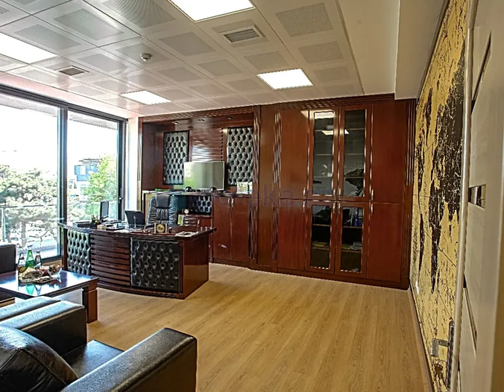 Satılır 20 otaqlı obyekt 3200 m²