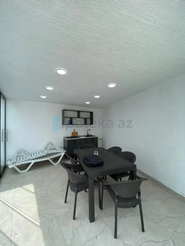 Satılır 4 otaqlı mənzil 150 m²