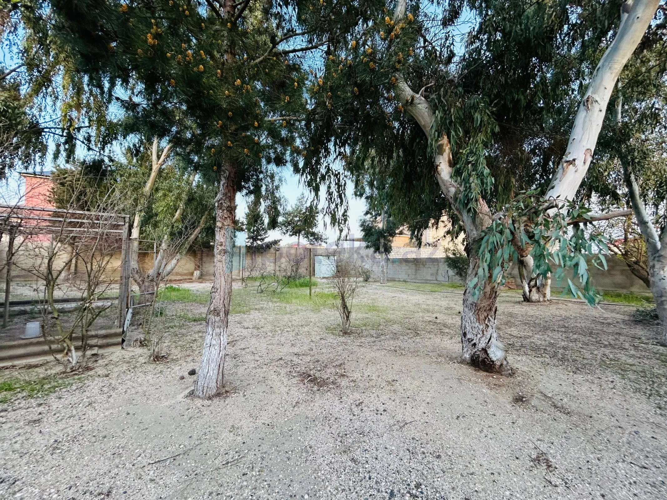 Satılır torpaq sahəsi 8 m²