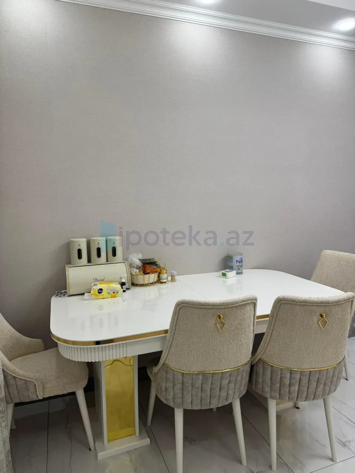 Satılır 2 otaqlı yeni tikili 82 m²