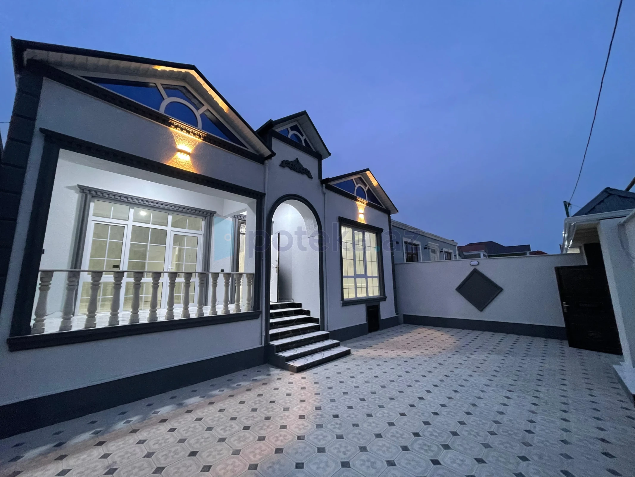 Satılır 4 otaqlı həyət evi 127 m²