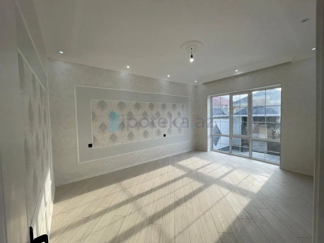 Satılır 4 otaqlı həyət evi 127 m²