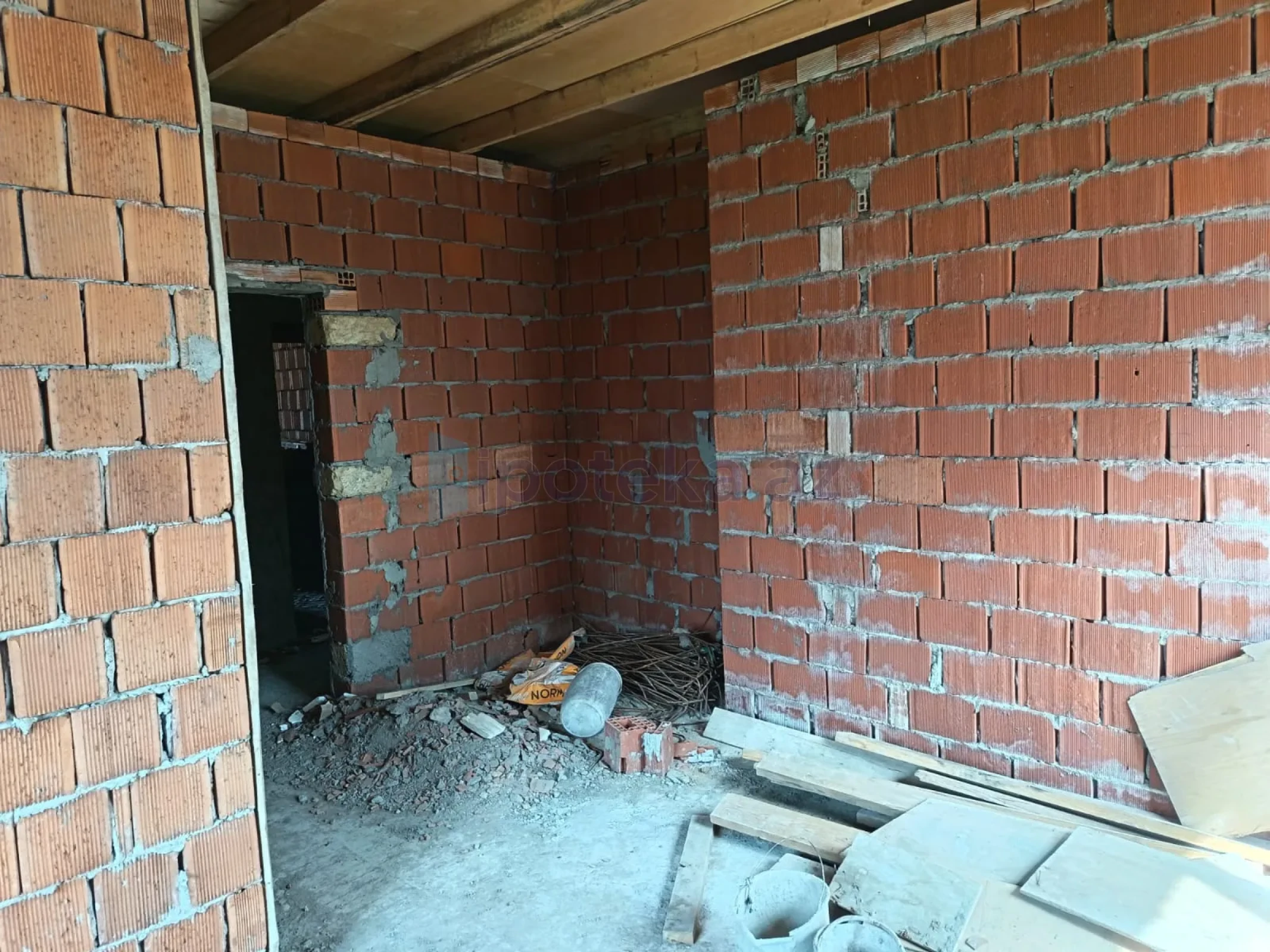 Satılır 1 otaqlı yeni tikili 37 m²