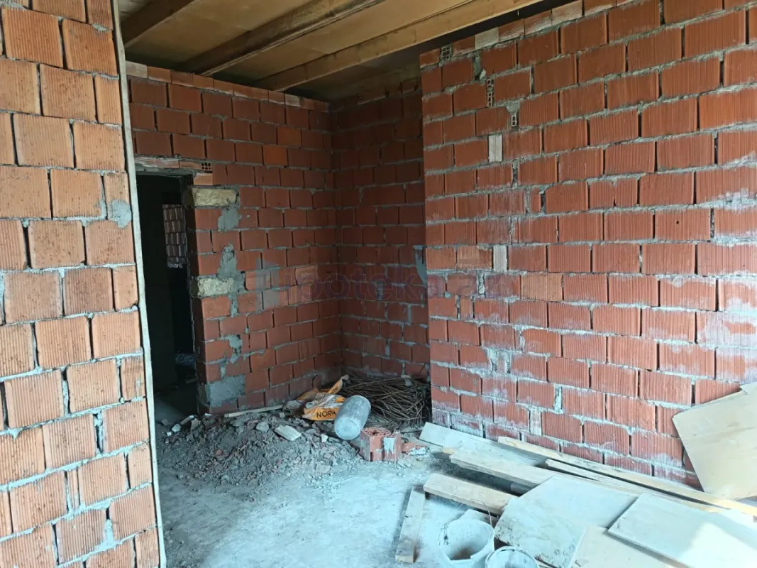 Satılır 1 otaqlı yeni tikili 37 m²