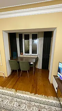 Satılır 3 otaqlı köhnə tikili 75 m²