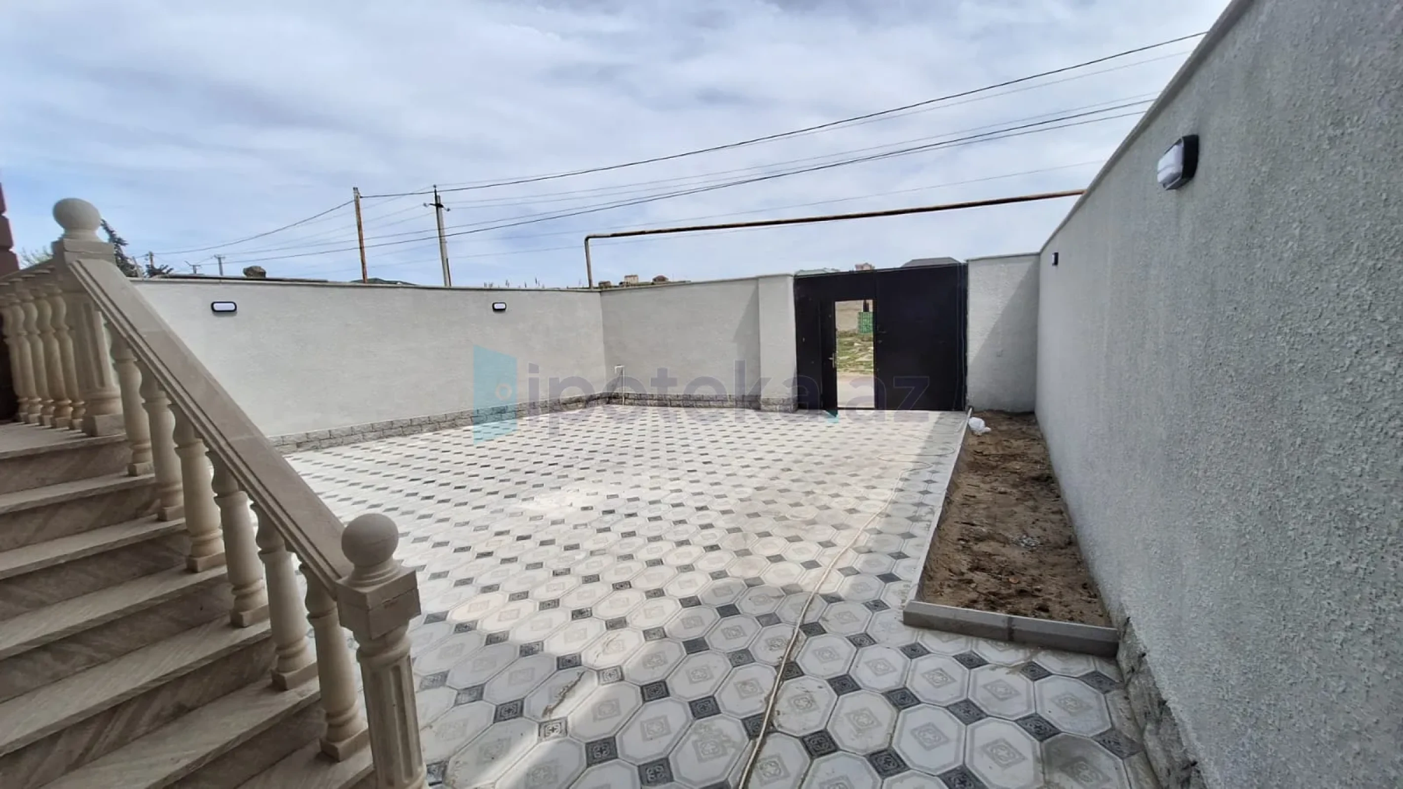 Satılır 4 otaqlı həyət evi 128 m²