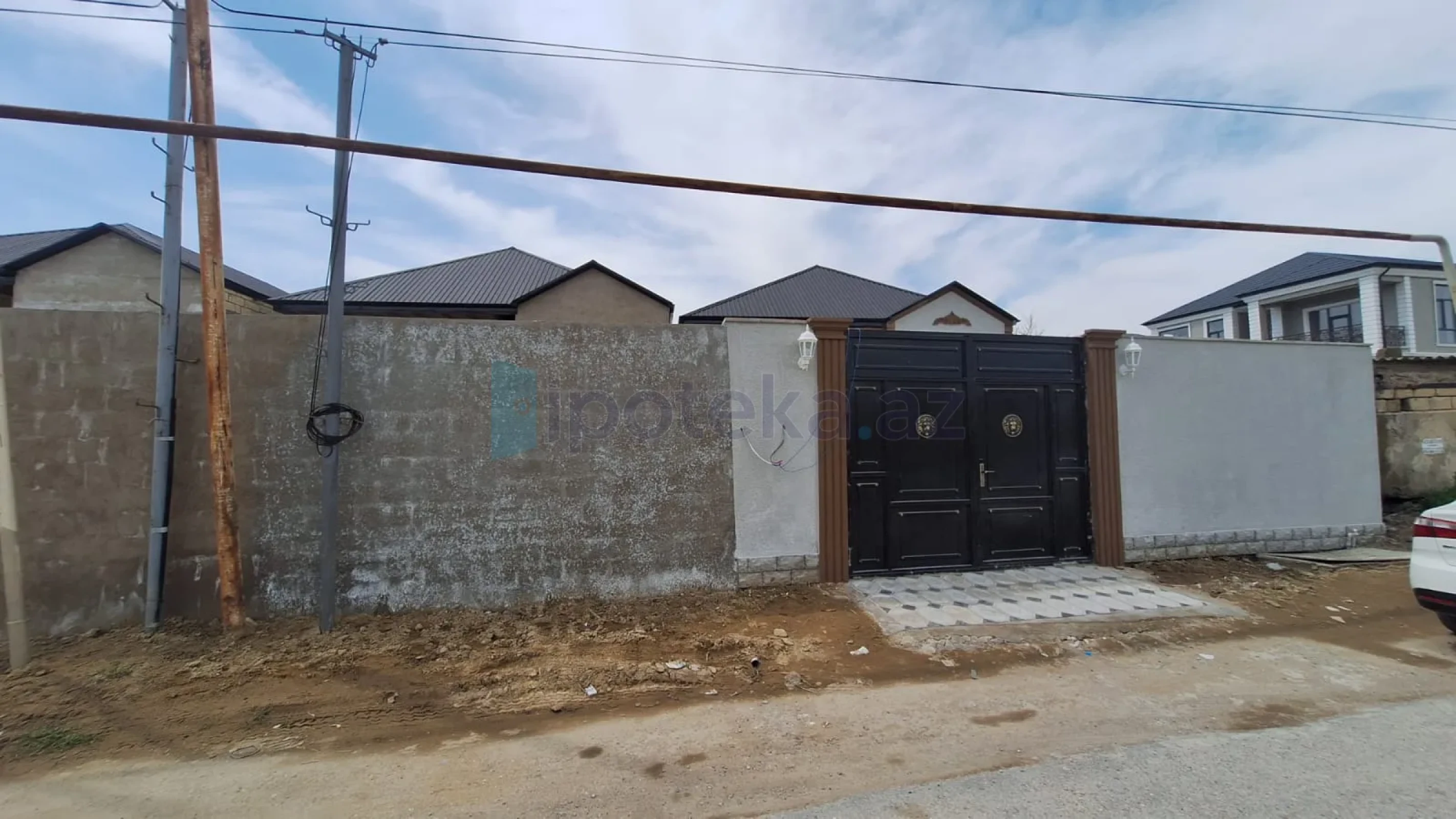 Satılır 4 otaqlı həyət evi 128 m²