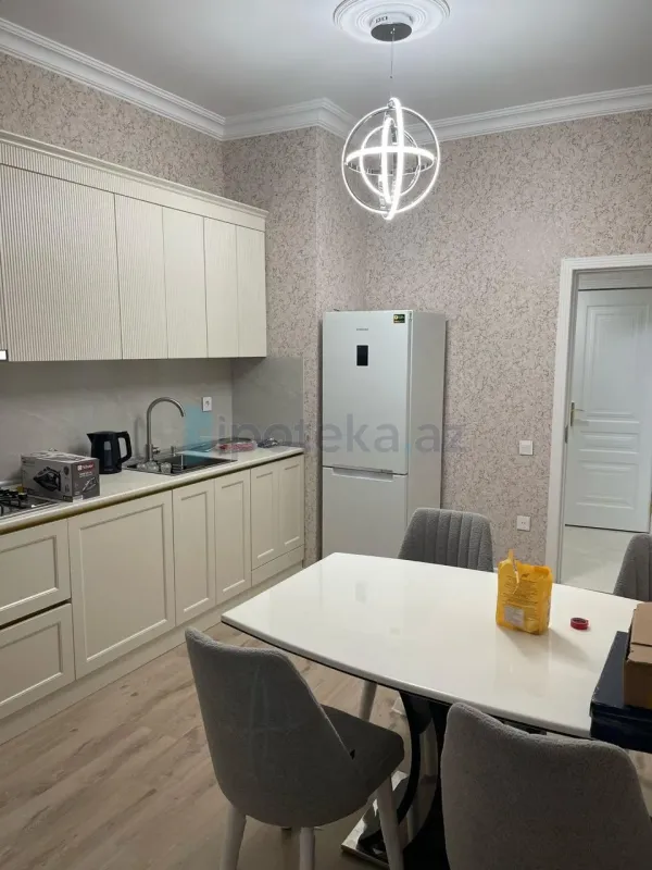 Satılır 2 otaqlı yeni tikili 82 m²