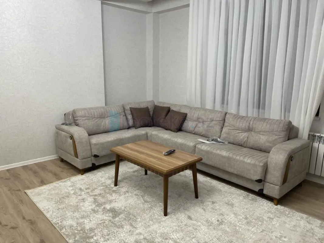 Satılır 2 otaqlı yeni tikili 82 m²