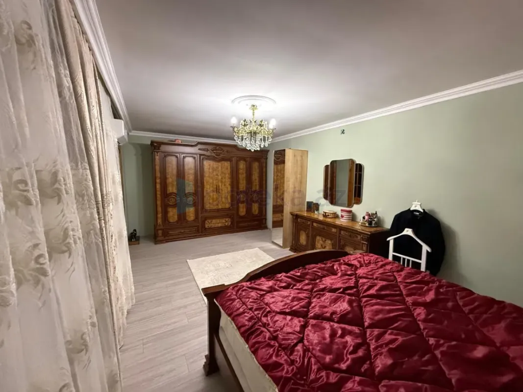 Satılır 7 otaqlı həyət evi 150 m²