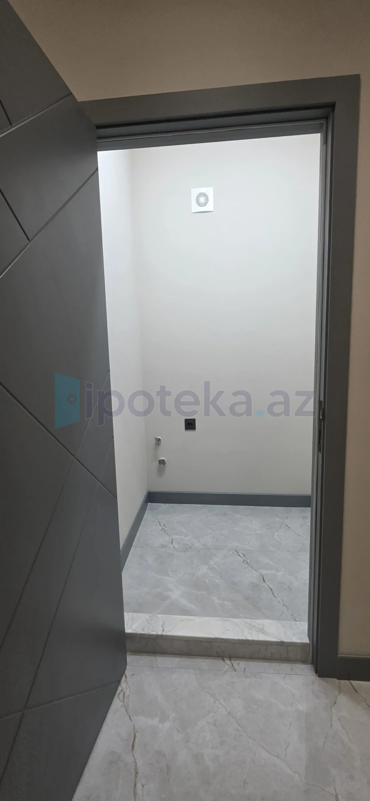 Satılır 3 otaqlı yeni tikili 136 m²