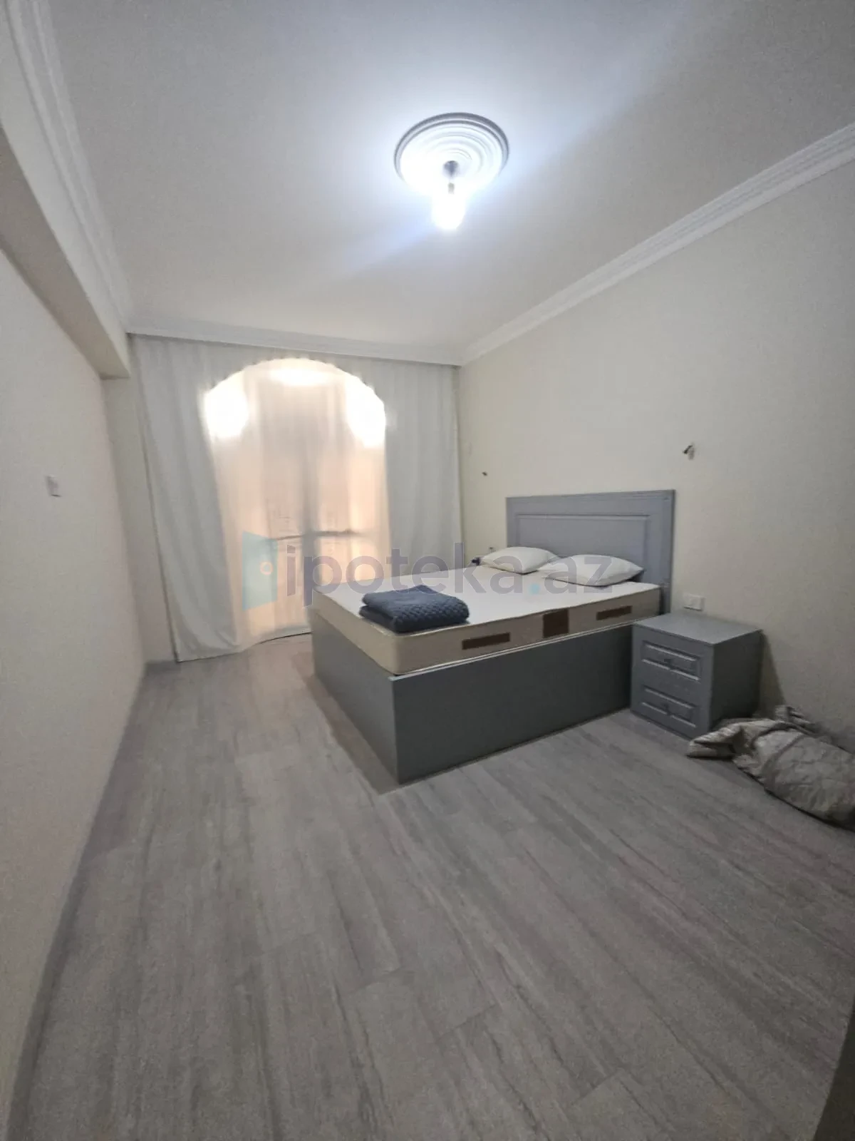 Satılır 3 otaqlı mənzil 220 m²