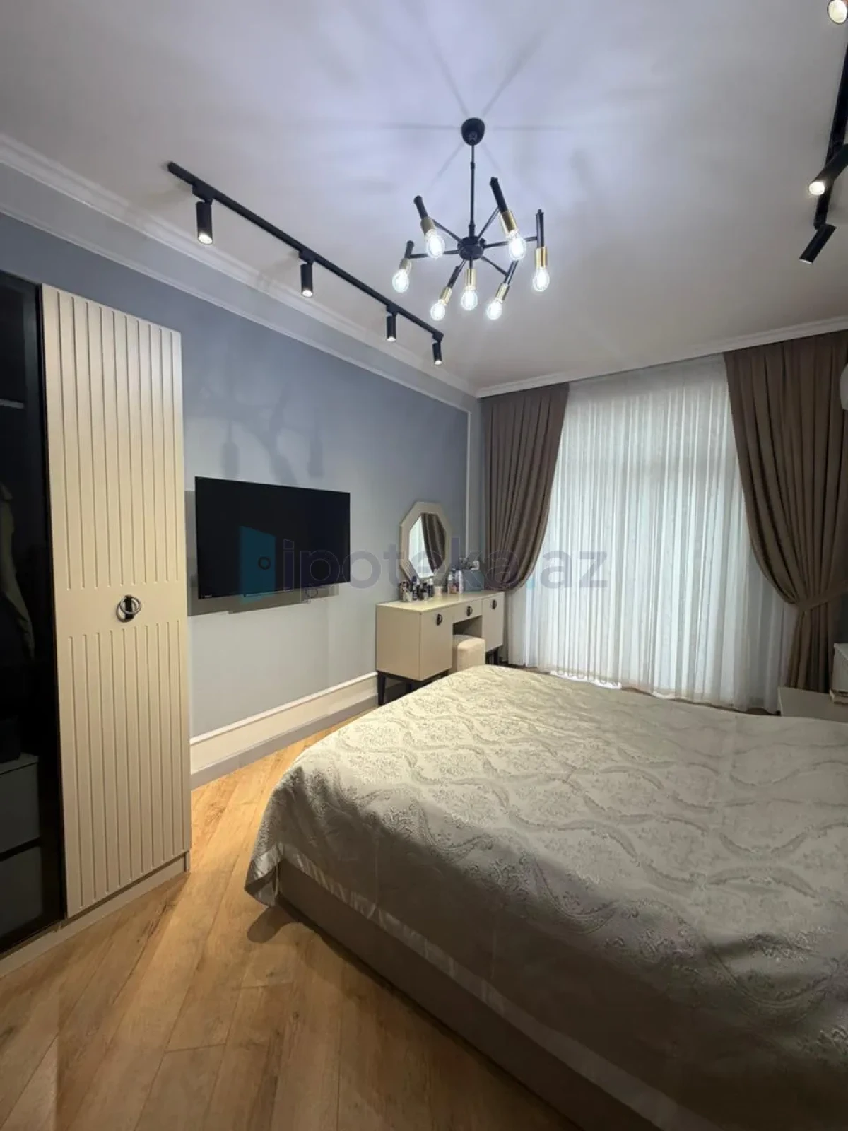 Satılır 2 otaqlı yeni tikili 87.5 m²