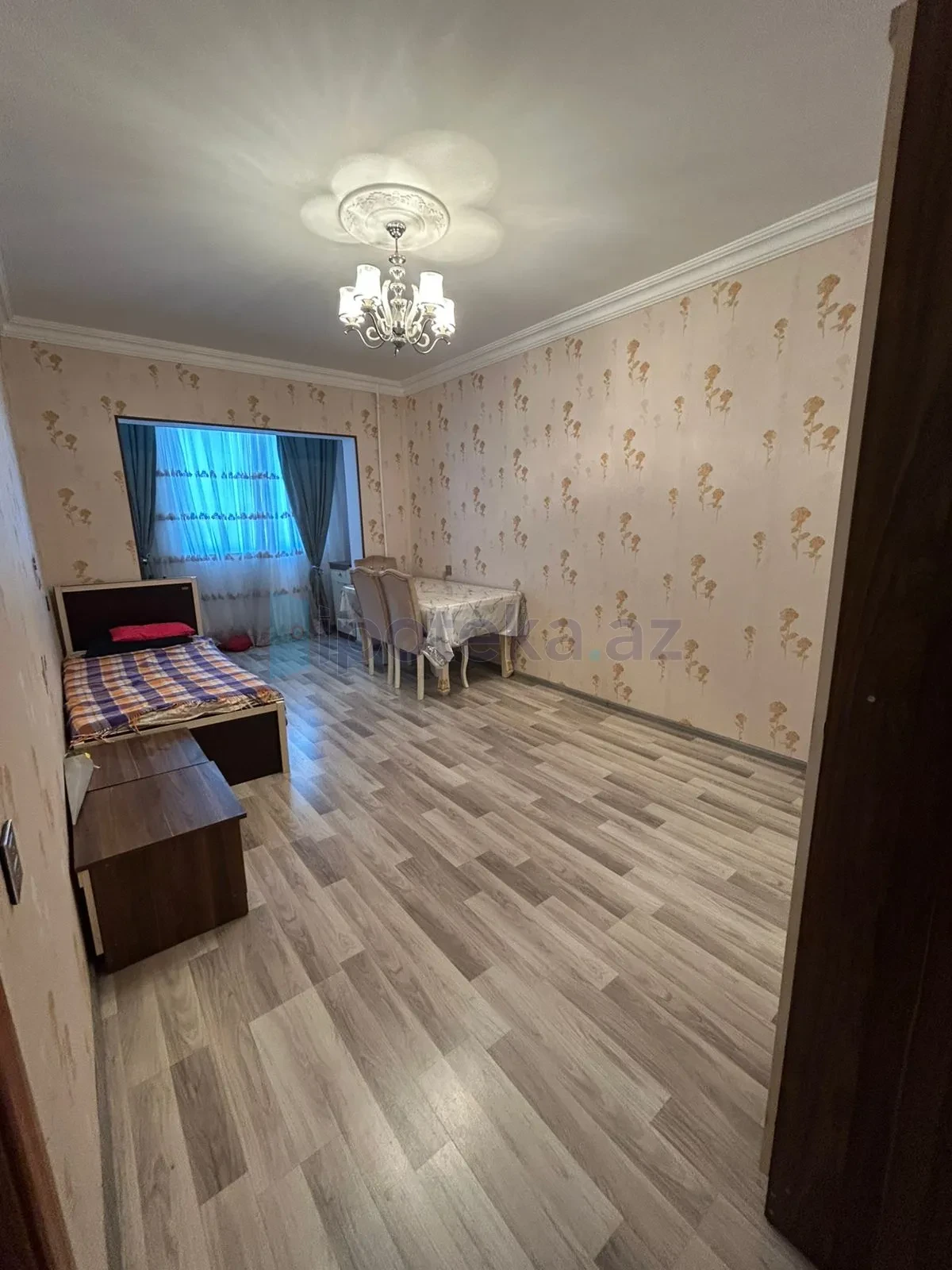 Satılır 3 otaqlı köhnə tikili 80 m²
