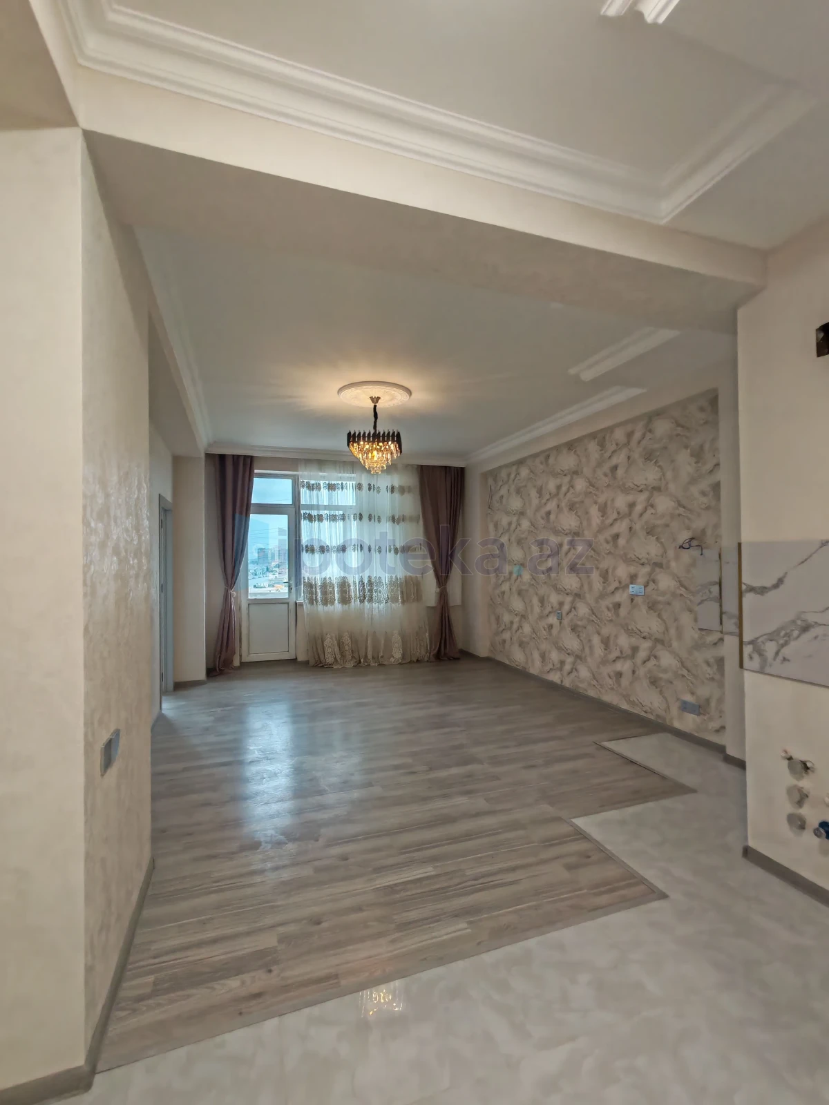 Satılır 3 otaqlı yeni tikili 80 m²