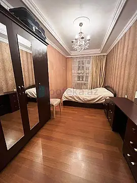 Satılır 3 otaqlı köhnə tikili 70 m²