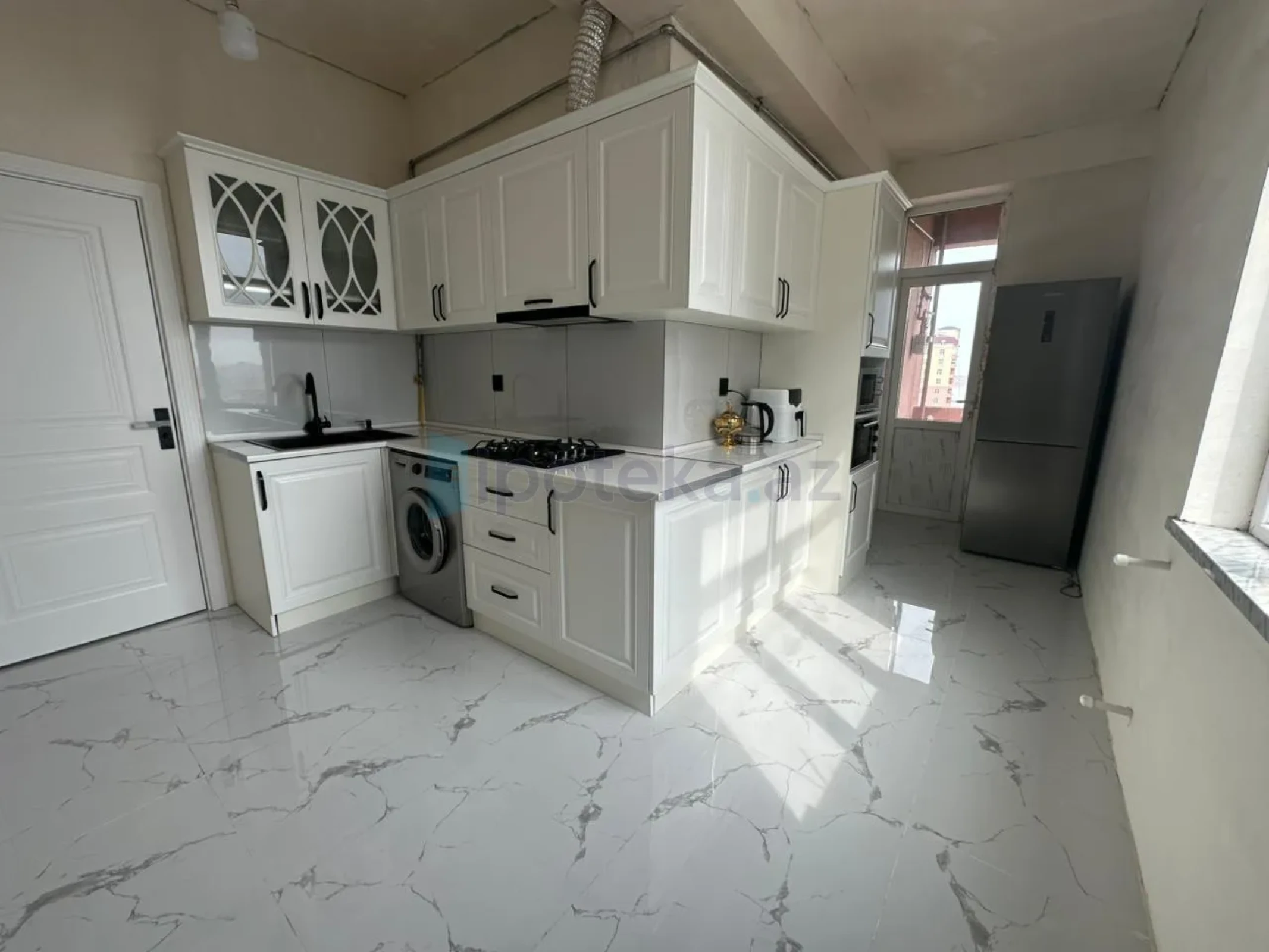 Satılır 3 otaqlı yeni tikili 92 m²