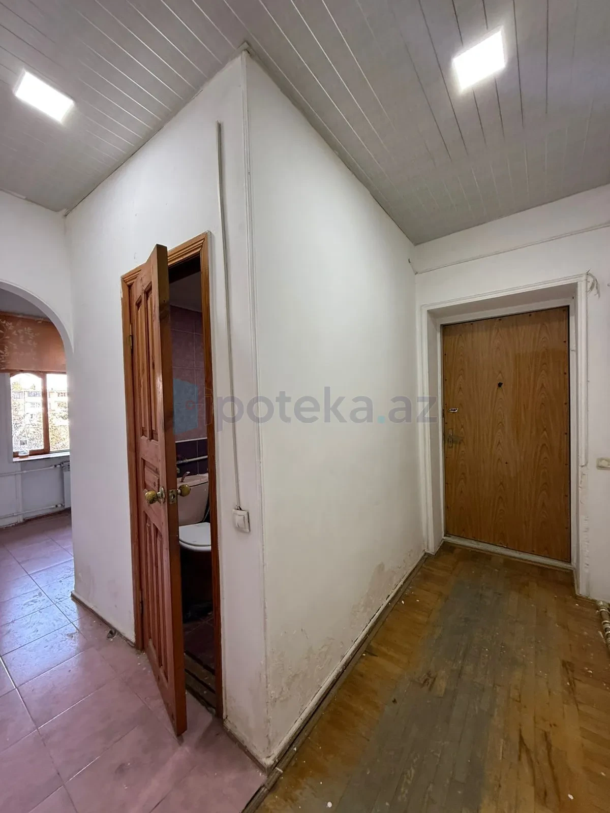 Satılır 2 otaqlı köhnə tikili 60 m²