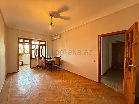 Satılır 2 otaqlı köhnə tikili 60 m²