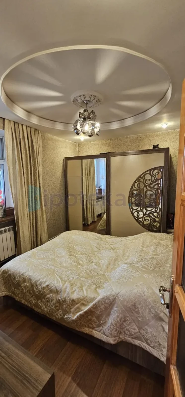 Satılır 2 otaqlı köhnə tikili 60 m²