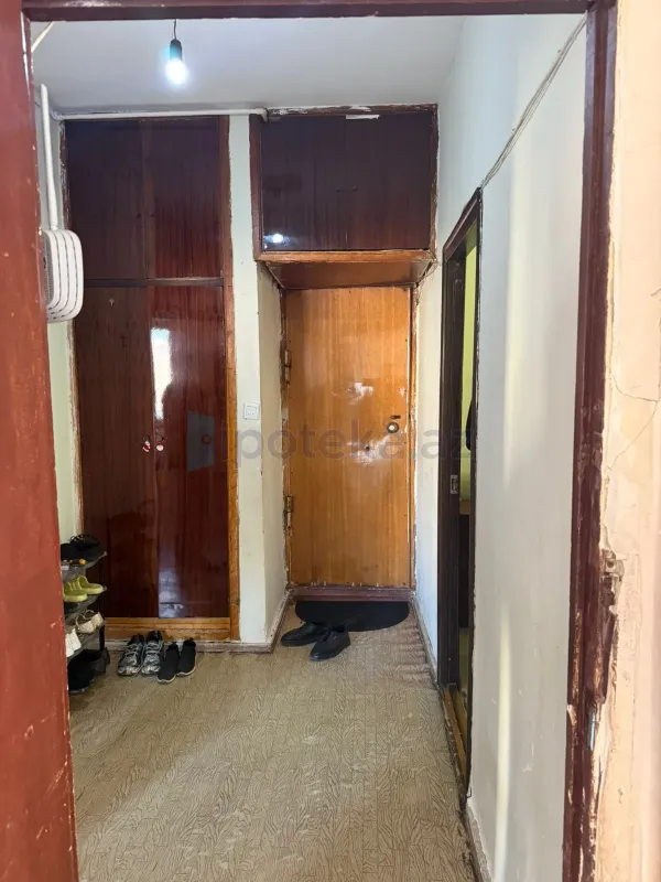 Satılır 3 otaqlı köhnə tikili 80 m²