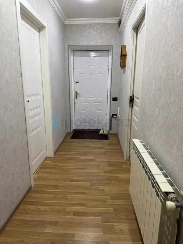 Satılır 4 otaqlı köhnə tikili 110 m²