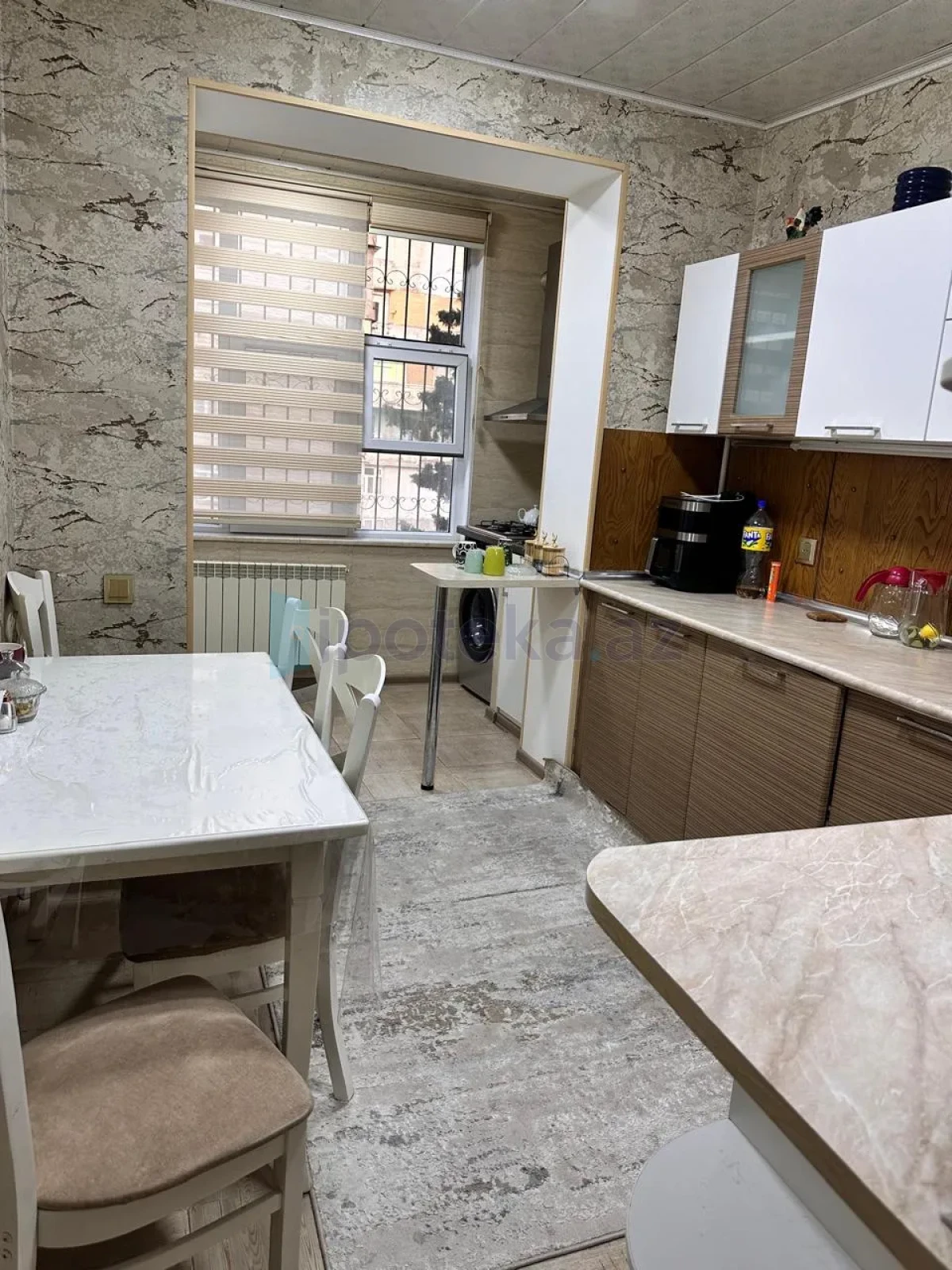 Satılır 4 otaqlı köhnə tikili 110 m²