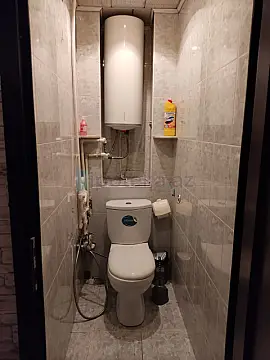 Satılır 3 otaqlı köhnə tikili 90 m²