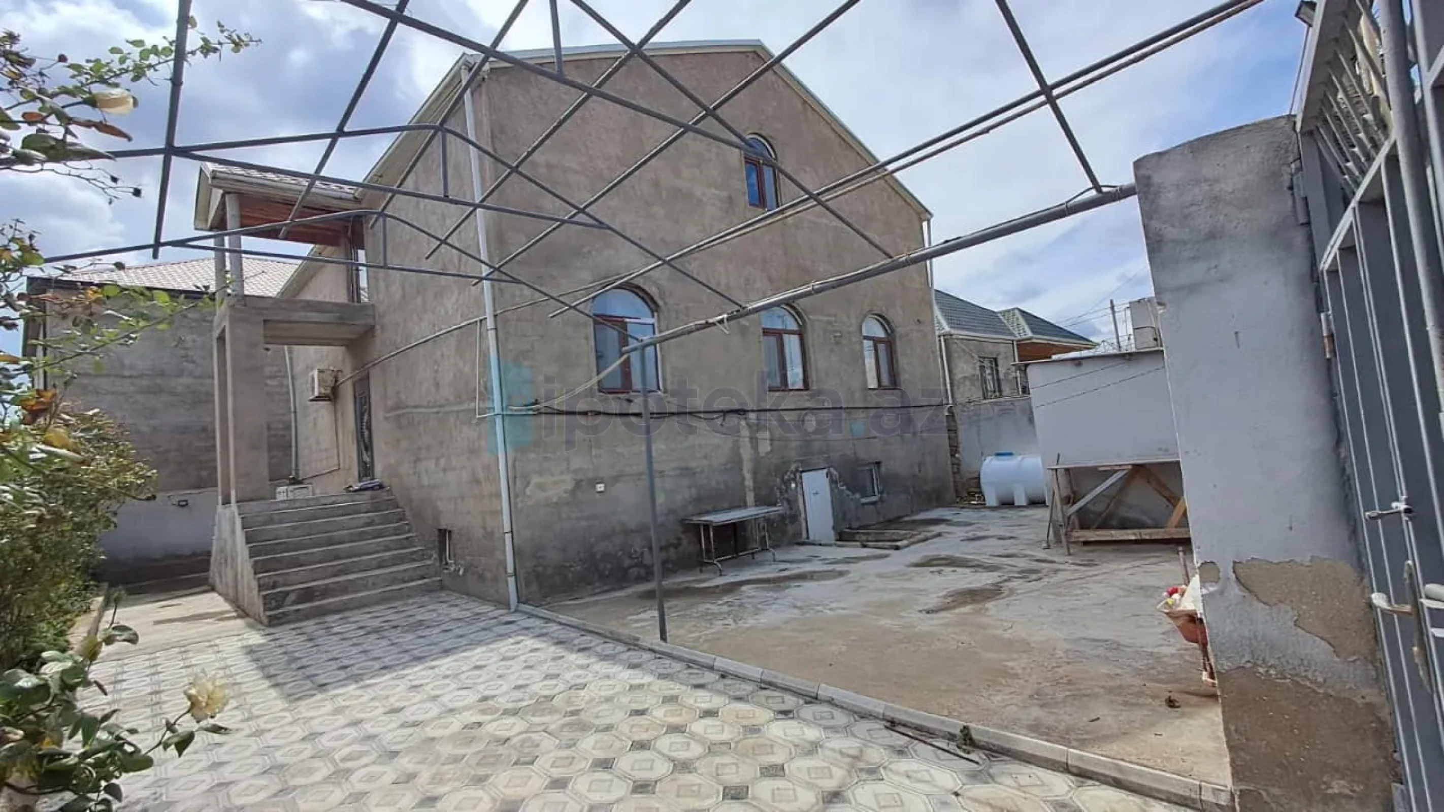 Satılır 4 otaqlı həyət evi 120 m²