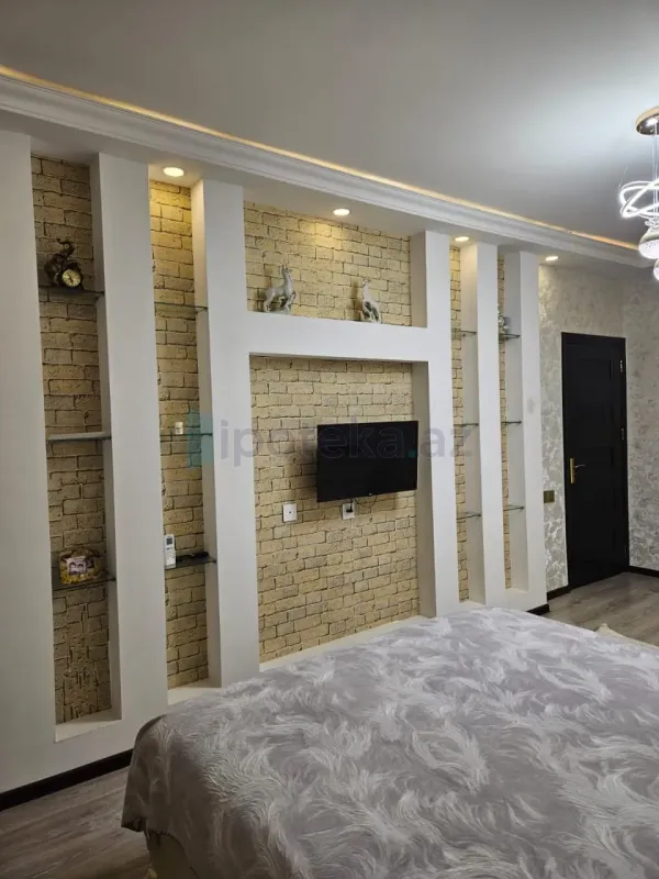 Satılır 3 otaqlı köhnə tikili 80 m²
