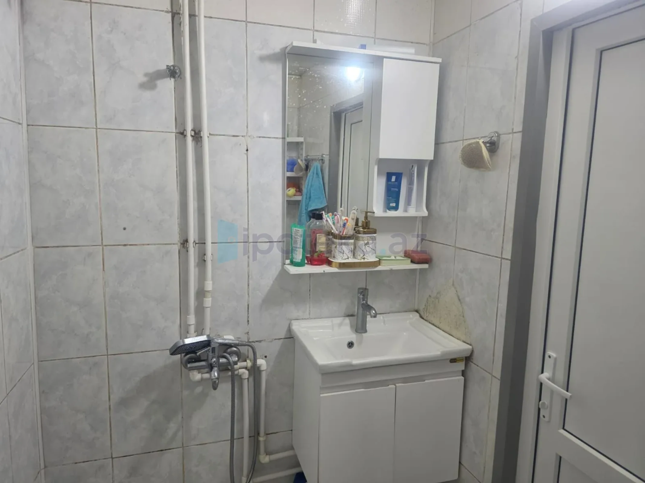 Satılır 3 otaqlı köhnə tikili 69 m²