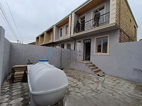 Satılır 3 otaqlı həyət evi 100 m²