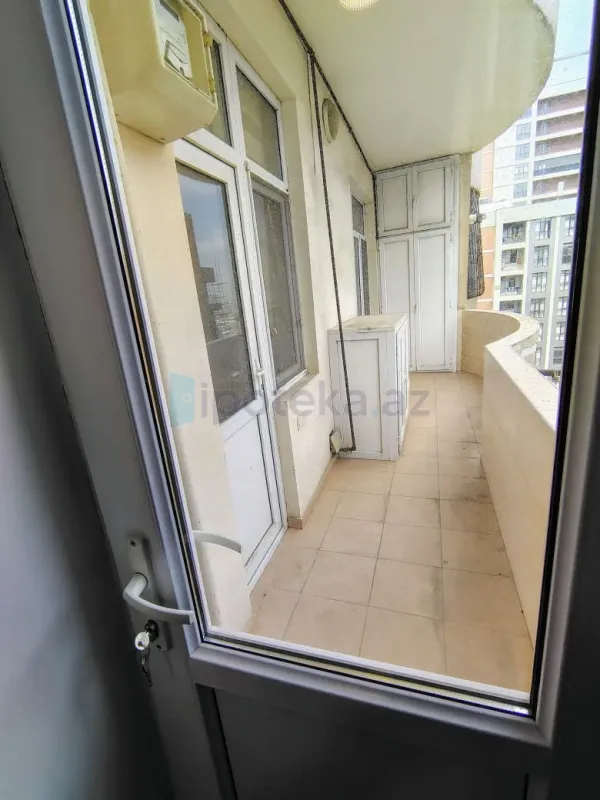 Satılır 3 otaqlı yeni tikili 140 m²