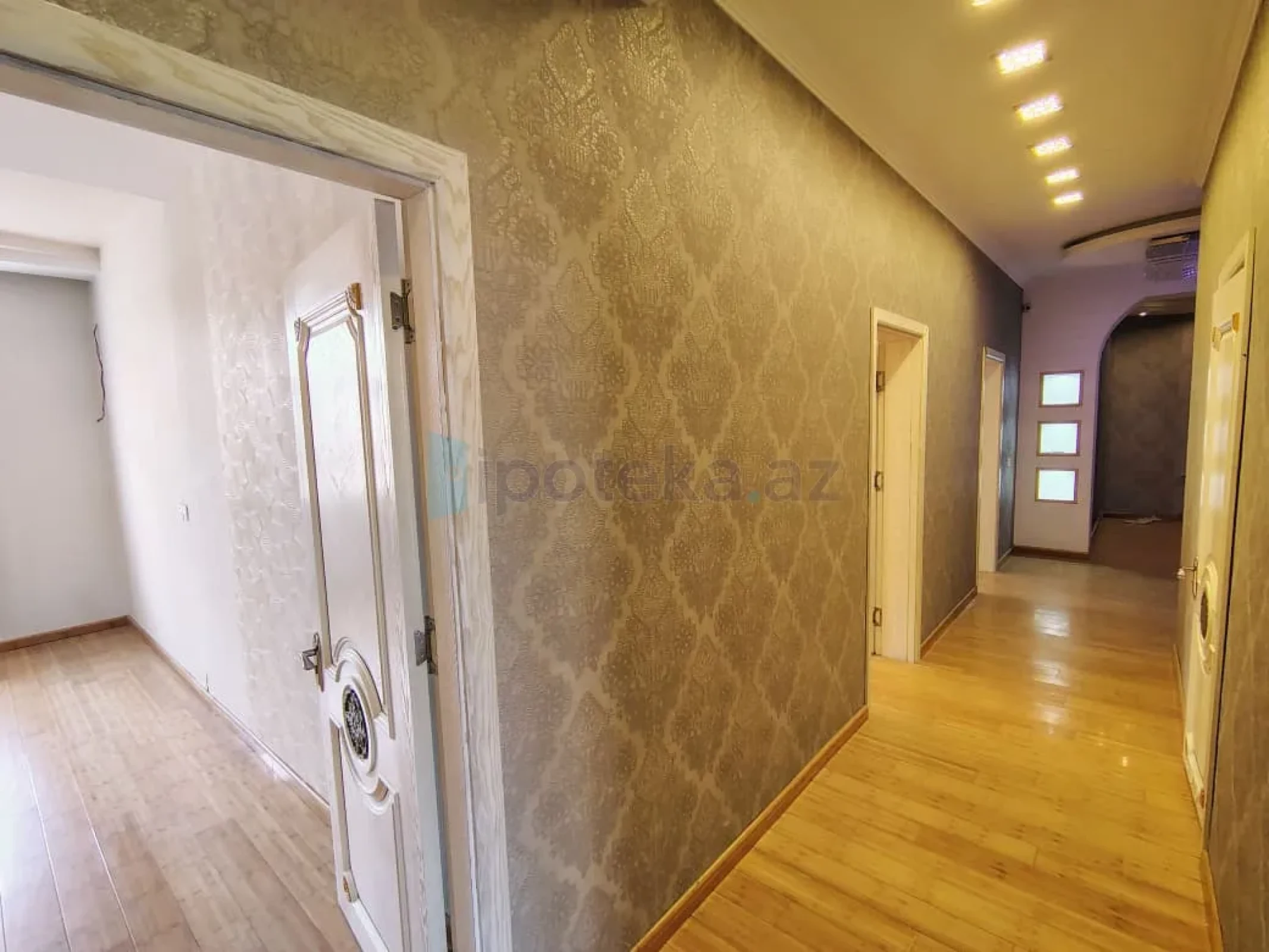 Satılır 3 otaqlı yeni tikili 140 m²