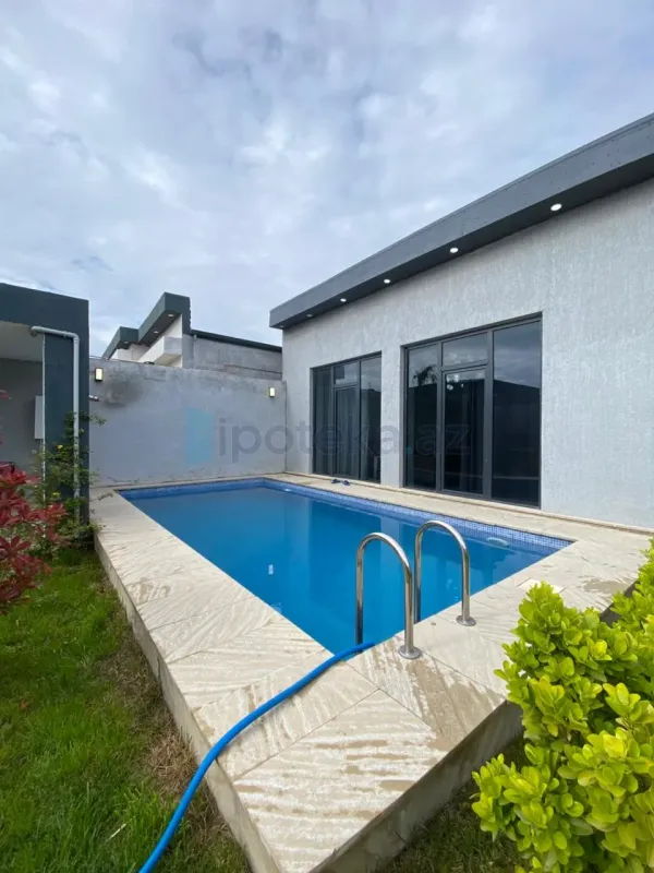 Satılır 4 otaqlı mənzil 150 m²