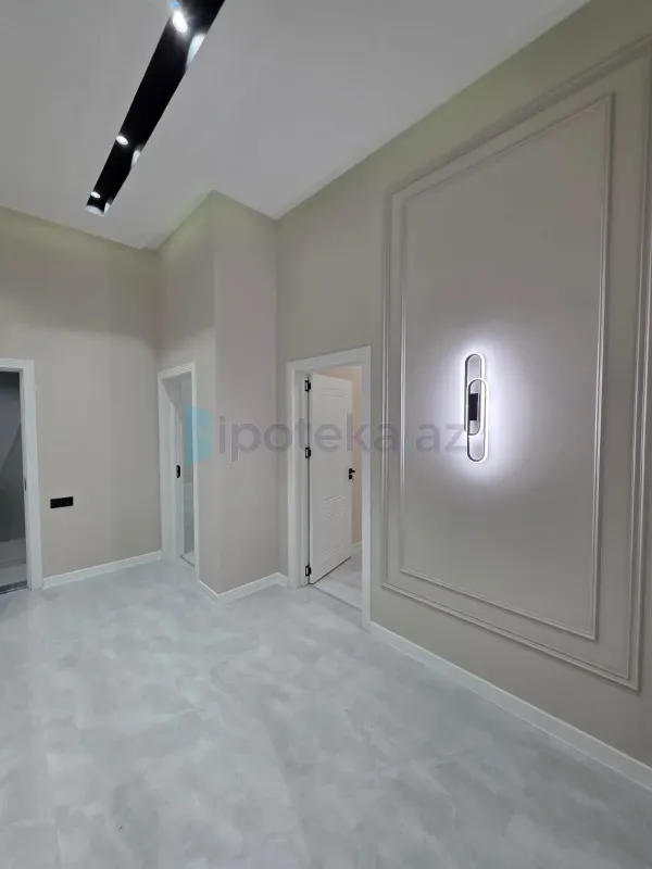Satılır 4 otaqlı mənzil 140 m²