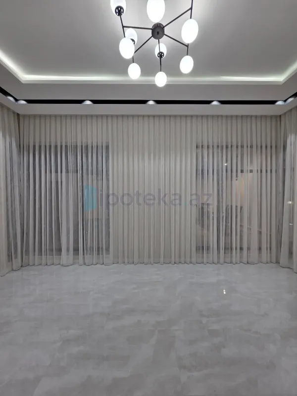 Satılır 4 otaqlı mənzil 140 m²