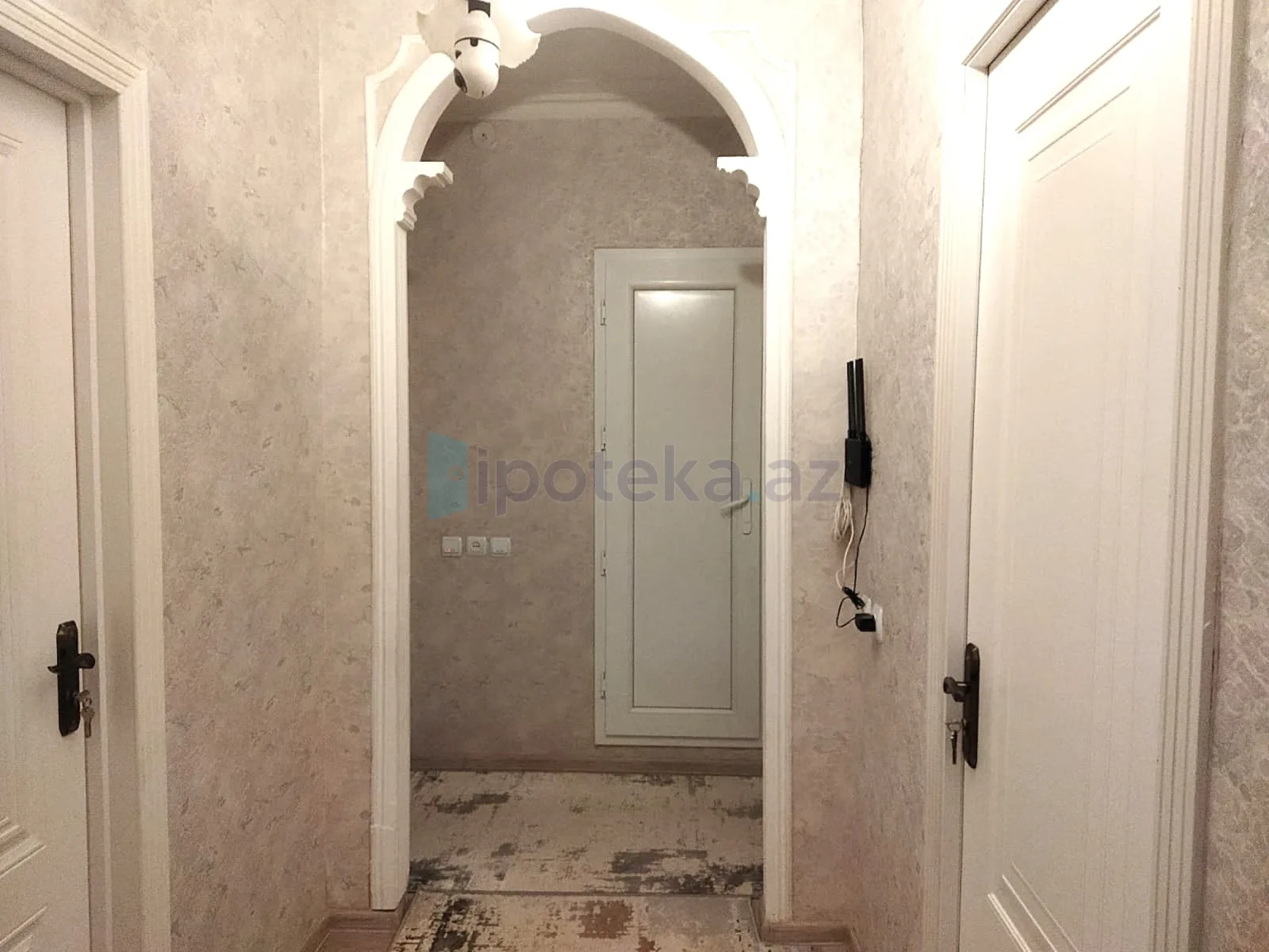 Satılır 3 otaqlı köhnə tikili 70 m²