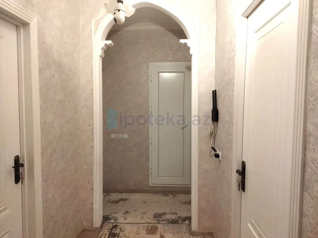 Satılır 3 otaqlı köhnə tikili 70 m²
