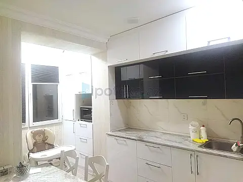 Satılır 3 otaqlı köhnə tikili 70 m²