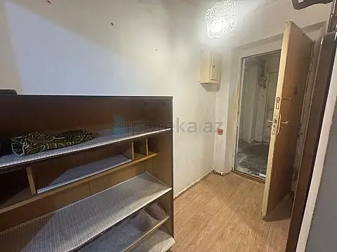 Satılır 2 otaqlı köhnə tikili 60 m²