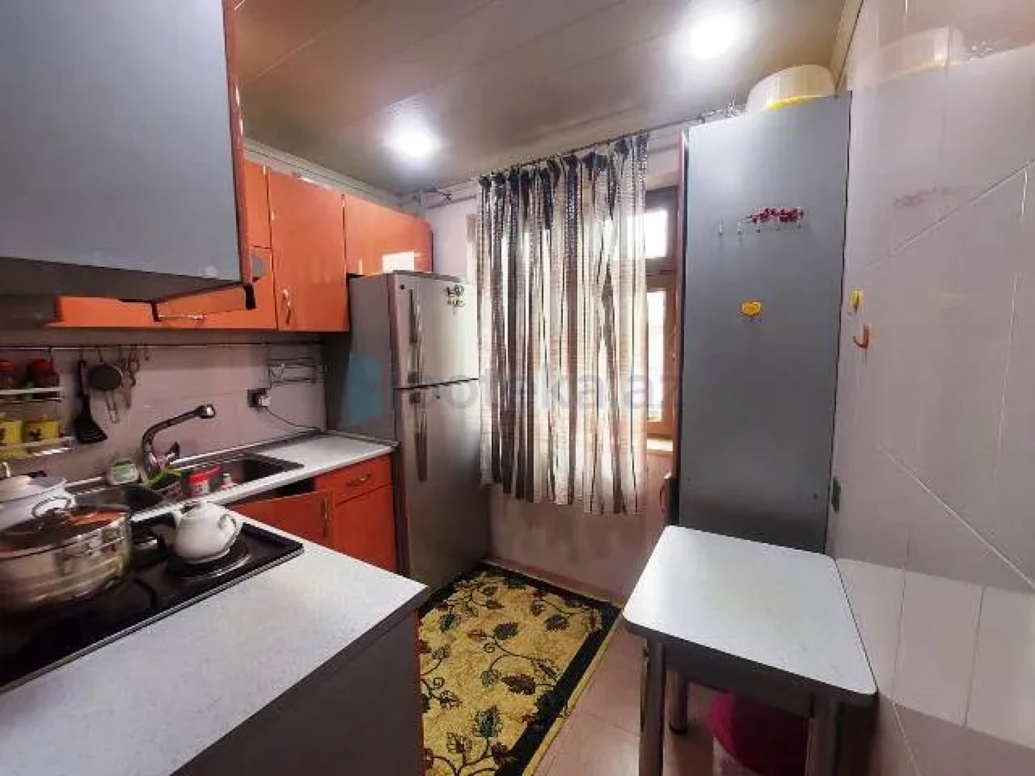 Satılır 4 otaqlı köhnə tikili 85 m²