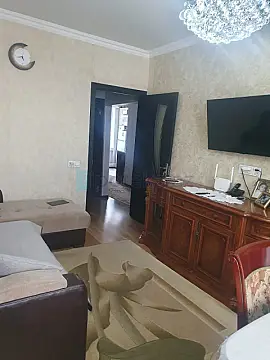 Satılır 2 otaqlı köhnə tikili 60 m²