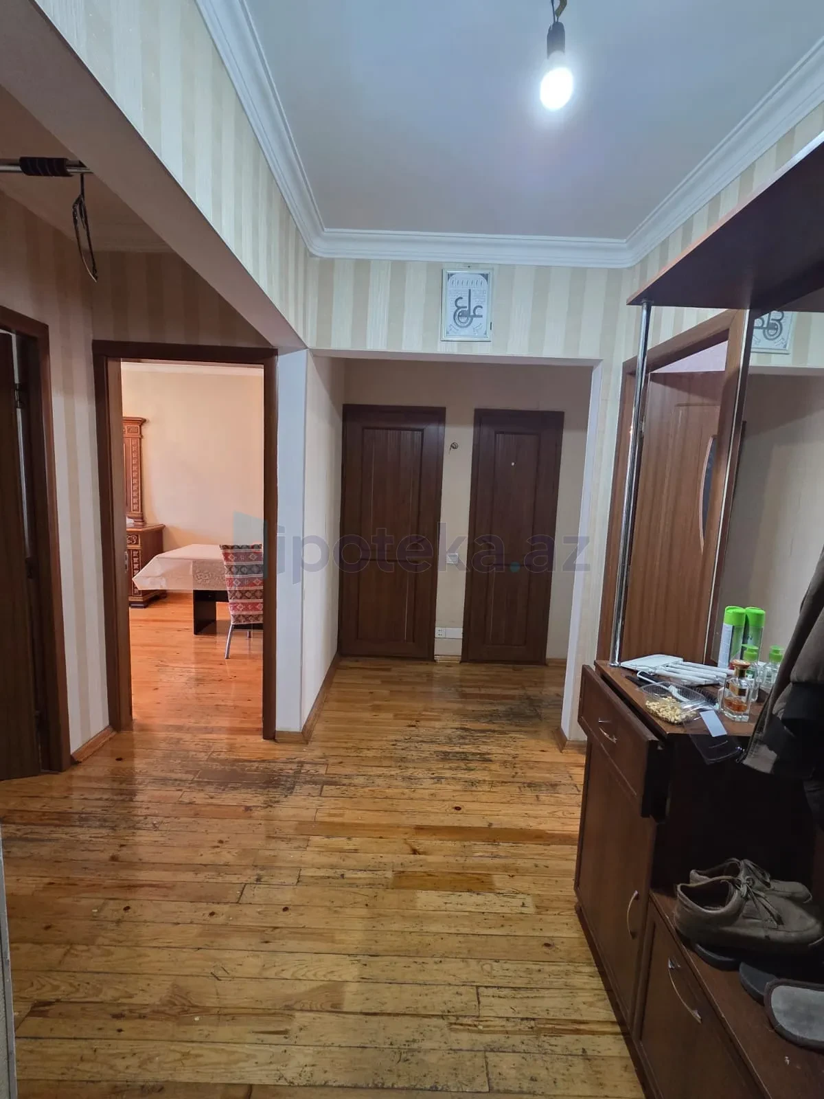Satılır 3 otaqlı köhnə tikili 77 m²